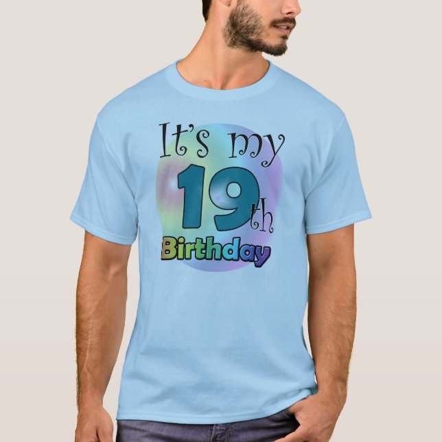 Camiseta Es mi cumpleaños número 19 (Anverso)