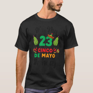 Camiseta Es mi cumpleaños número 23 por la conexión inalámb