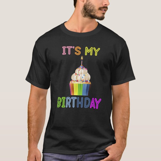 Camiseta Es mi humor seco arcoiris de cumpleaños (Anverso)