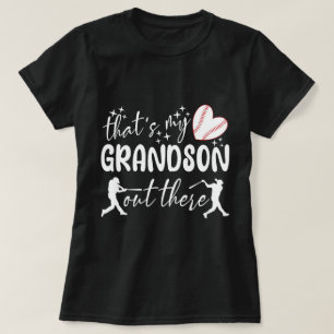 Camiseta Es mi nieto ahí fuera, abuela divertida