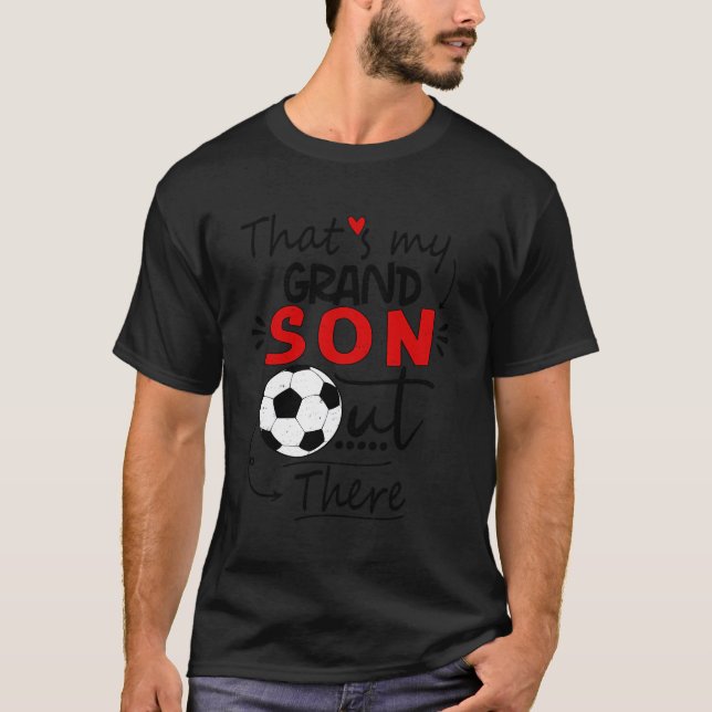 Camiseta Es Mi Nieto Ahí Fuera Fútbol Para La Abuela Gr (Anverso)