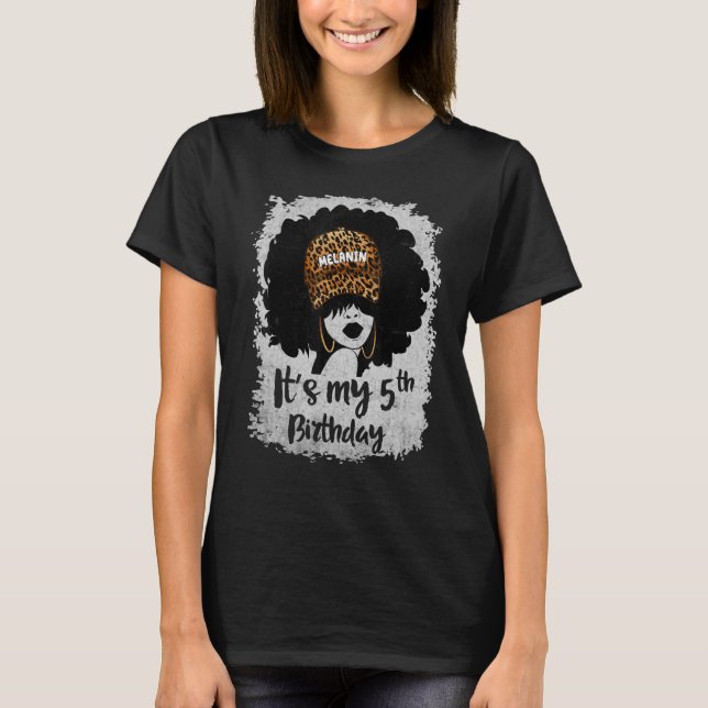 Camiseta Es mi quinto cumpleaños, el leopardo Melanin G de  (Anverso)