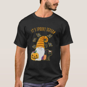 Camiseta Es temible la temporada divertida Gnome lindo gato
