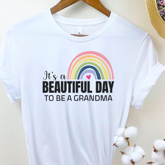 Camiseta Es un bello anuncio de embarazo en la abuela