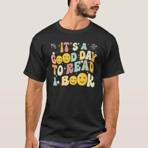 Camiseta Es un buen día para leer la biblioteca de libros 7