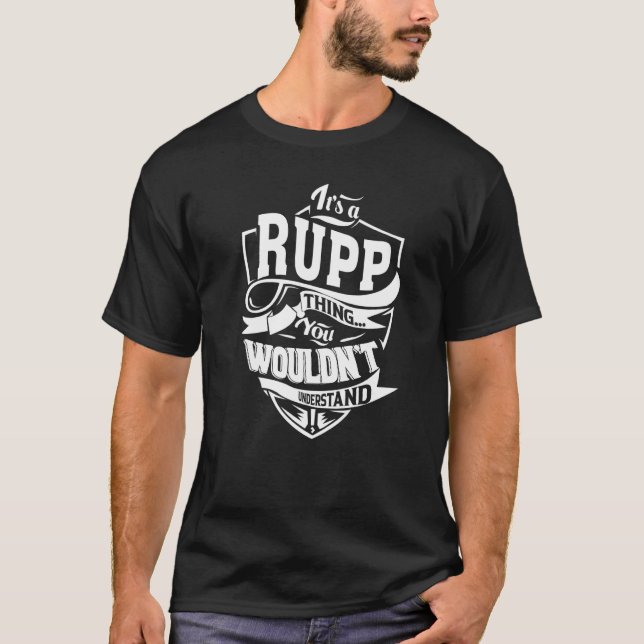 Camiseta Es una prima de regalo para cosas RUPP (Anverso)