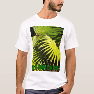 Camiseta ¡Es una selva adentro aquí! Ciérrese encima de