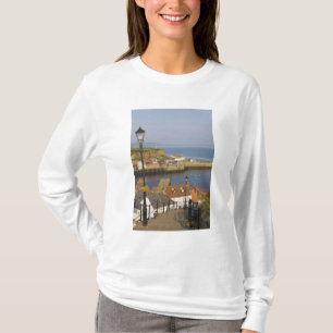 Camiseta Escalones que bajan hasta el puerto, Whitby, Norte