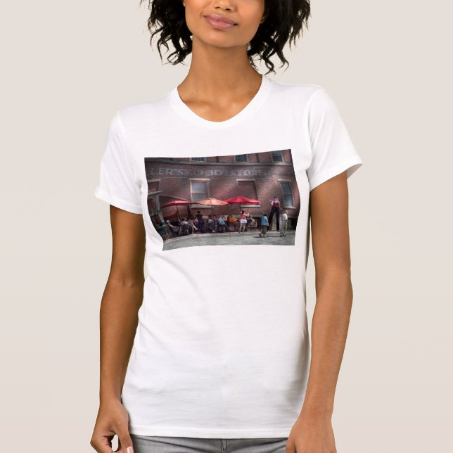 Camiseta Escaparate - Día de Bastilla en Frenchtown (Anverso)