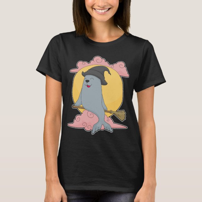 Camiseta Escoba de bruja de Halloween de foca (Anverso)
