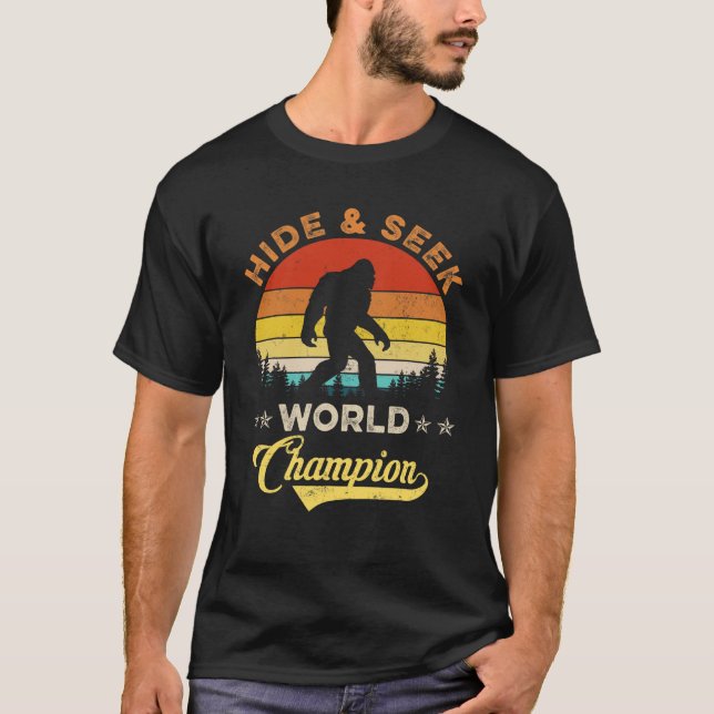 Camiseta Esconder De Pie Grande Y Buscar Campeón Mundial Sa (Anverso)