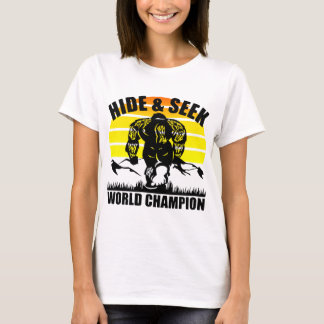 Camiseta Esconder y buscar al Campeón Mundial #Bigfoot