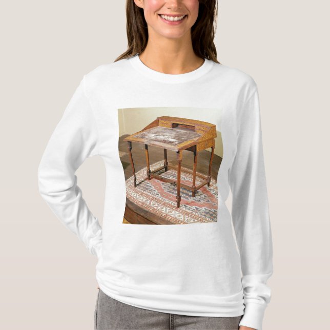 Camiseta Escritorio, nuez con la marquetería del arabesque (Anverso)