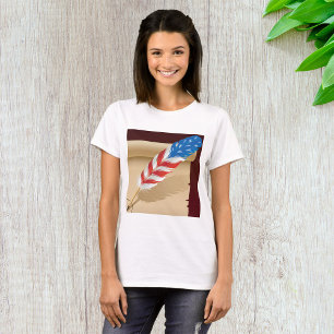 Camiseta Escritura Patriótica Pluma sobre Papel Antiguo