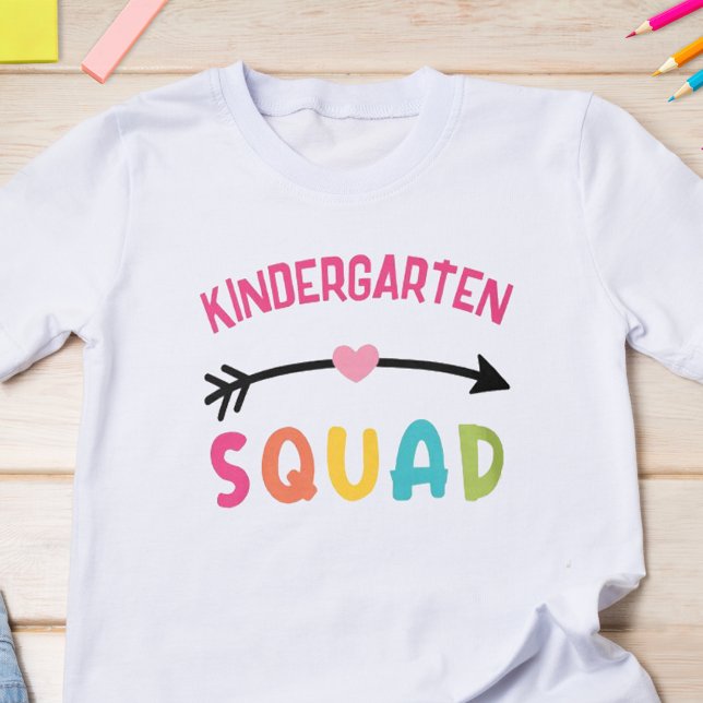 Camiseta Escuadrón de Kinder (Start the school year off with some fun with this cute back to school t-shirt.)