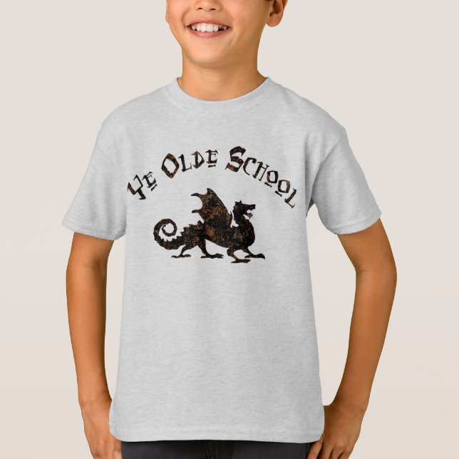Camiseta Escuela Antigua - Dragón Medieval Rey Arturo Cabal (Anverso)