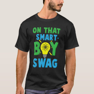 Camiseta Ese chico inteligente hunde la divertida tecnologí