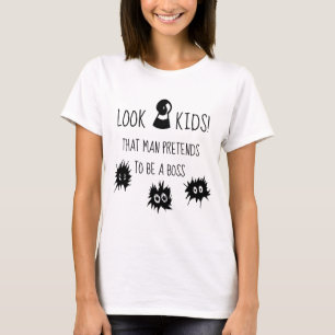 Camiseta Ese hombre finge ser un personalizable gracioso de
