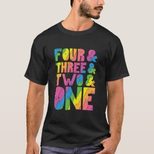 Camiseta Esencial Cuenta regresiva Intro de Ciudad Amplia