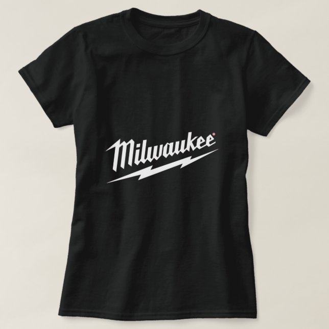 Camiseta esencial de Milwaukee negro (Diseño del anverso)