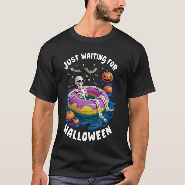 Camiseta Espeluznante Bocadón De Halloween Esperando A Hal (Anverso)