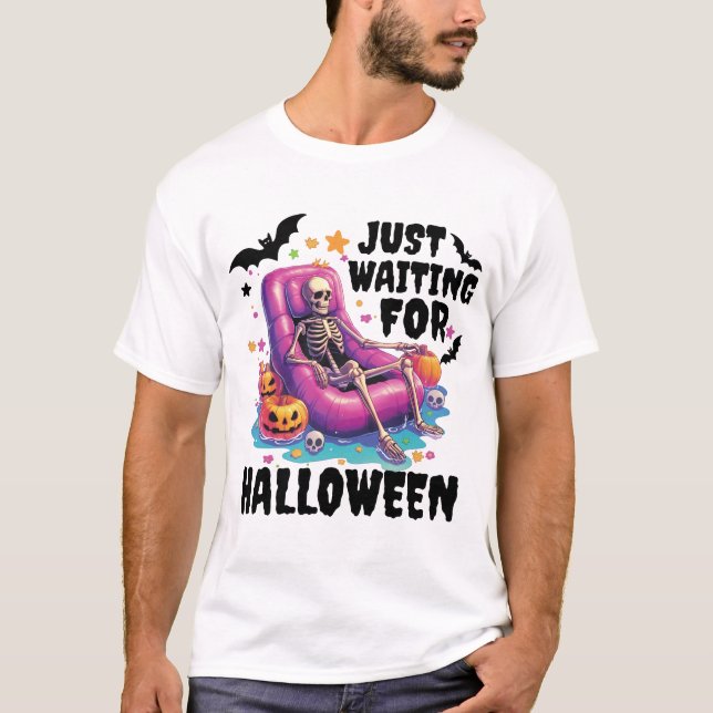 Camiseta Esperando El Divertido Escrótono De Halloween (Anverso)