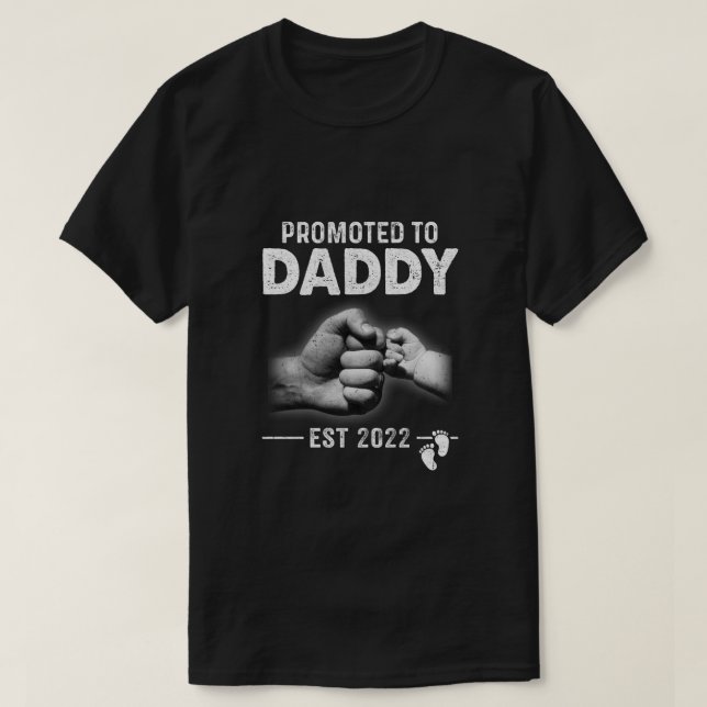 Camiseta Esperando Que El Nuevo Padre Pronto Sea Promociona (Diseño del anverso)