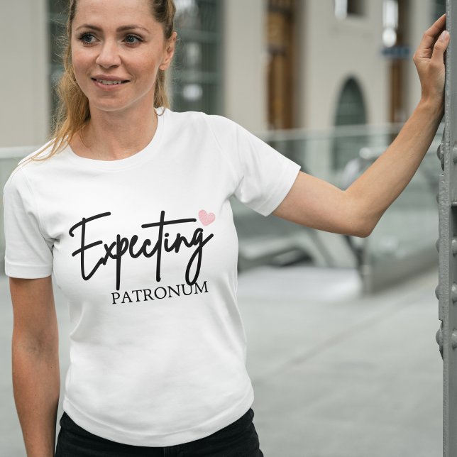 Camiseta Esperando Regalo De Patronum Mom Y Embarazo De Muj (Subido por el creador)