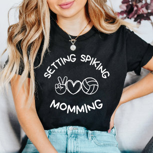 Camiseta Espiando, Momming: Volleyball Mom