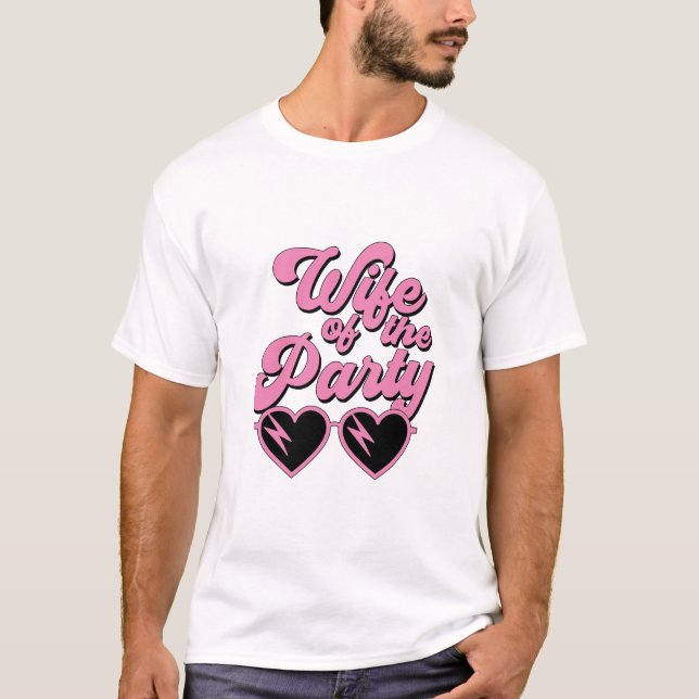 Camiseta Esposa Cuta Retro De La Fiesta Bachelorette (Anverso)