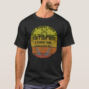 Camiseta Esposa de artillería de campo orgullosa militar na