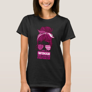 Camiseta Esposa de bombero es una mujer que ama a sus bombe