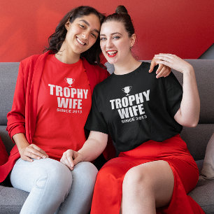 Camiseta Esposa de trofeo lesbiana personalizada