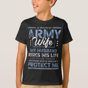 Camiseta Esposa del ejército orgullosa de asegurar al solda