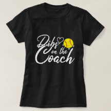 Esposa del Entrenador de Softbol Tiene Preferencia