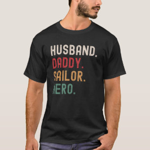 Camiseta Esposo Daddy Sailor Hero