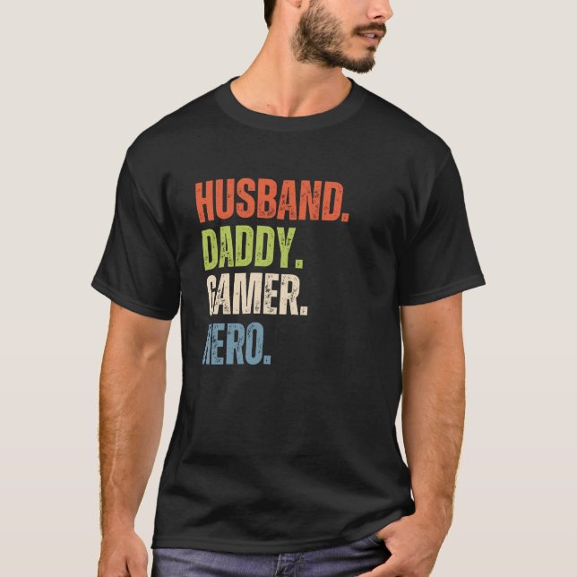 Camiseta Esposo Papi Gamer Hero (Anverso)