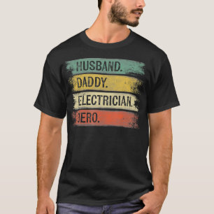 Camiseta Esposo Papi Héroe Eléctrico Funny Lineman Dad