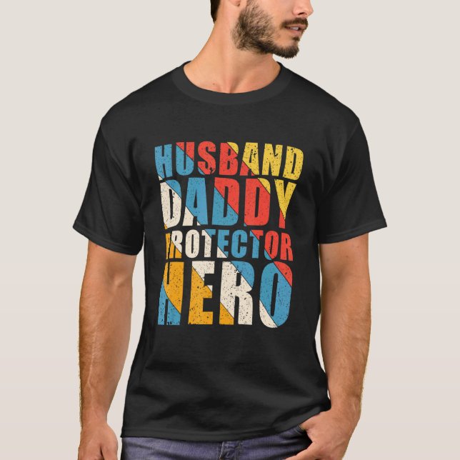 Camiseta Esposo Papi Protector Hero Padres Día de Regalo (Anverso)