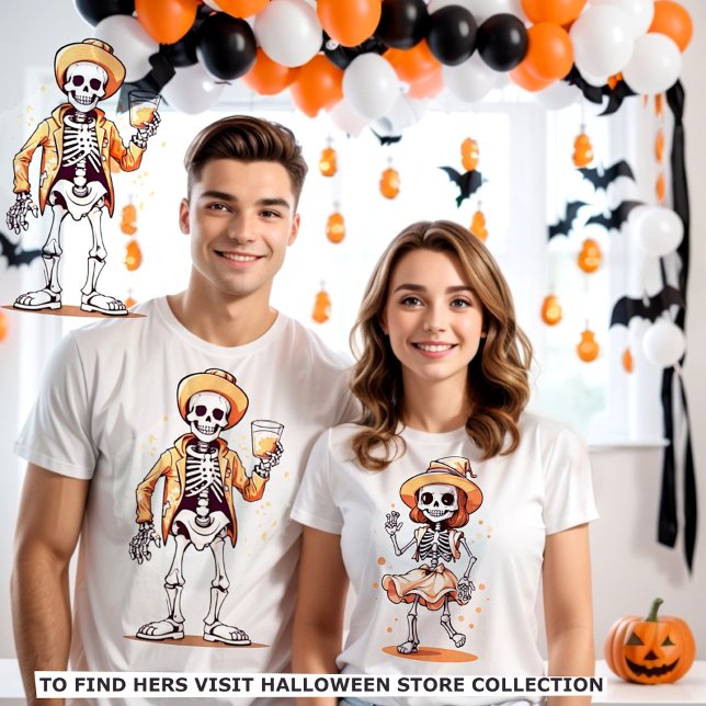 Camiseta Esqueleto de Halloween bebiendo rey (Halloween couple matching tshirt female skeleton male skeleton celebrating halloween.)