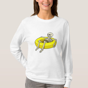 Camiseta Esqueleto en Natación con anillo de natación