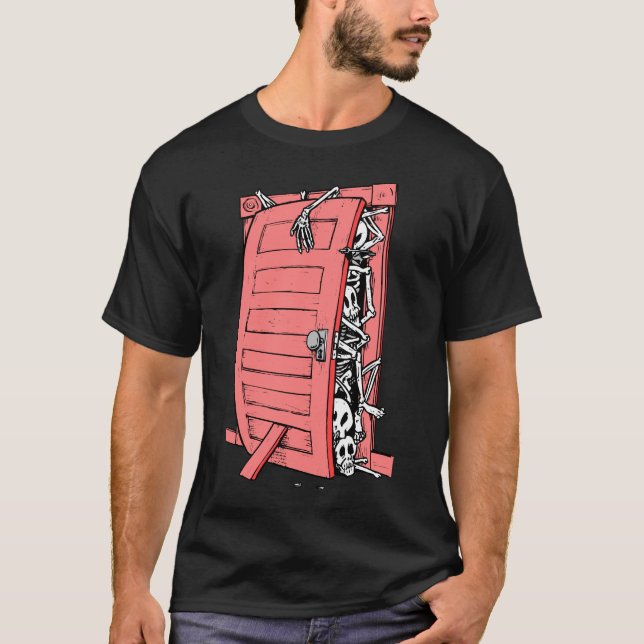 Camiseta Esqueletos en el armario (Anverso)
