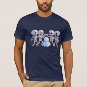 Camiseta Esqueletos juguetones construyendo un muñeco de ni
