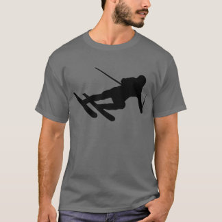 Camiseta esquiador en declive de esquí del esquí