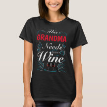 Esta abuela necesita algo de vino