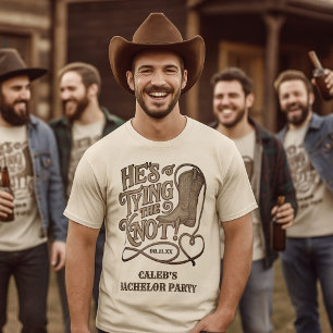 Camiseta Está Atando el Nudo Fiesta de Soltero Vaquero del 