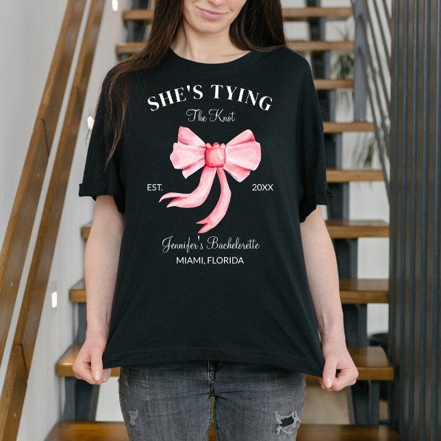 Camiseta Está atando la fiesta de la boda de la soltera Kno (Subido por el creador)