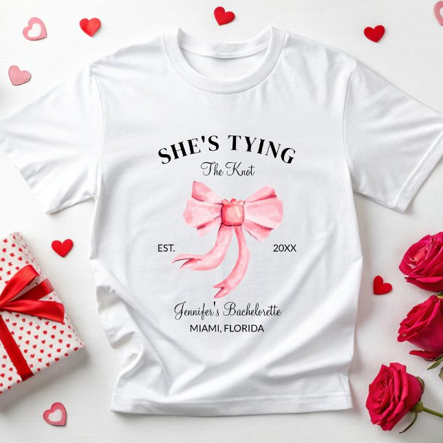 Camiseta Está atando la fiesta de la soltera de Knot Coquet (Subido por el creador)