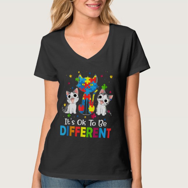 Camiseta Está Bien Ser Distinto De La Conciencia Del Autism (Anverso)