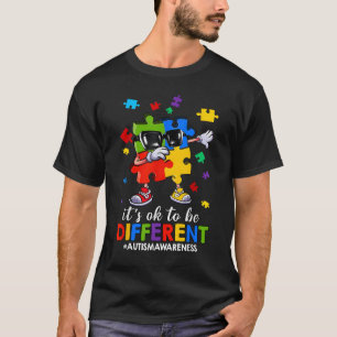 Camiseta Está bien ser un autismo de rompecabezas diferente